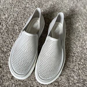 CROCS Iconic Comfort CitiLane Roka Slip Ons